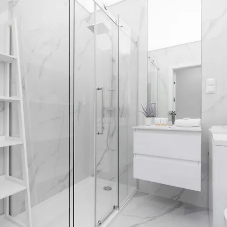 Stylish Przedpole With Balcony & Parking By Renters 아파트