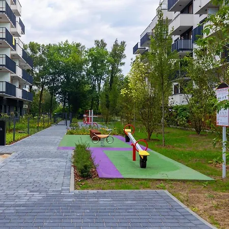 Stylish Przedpole With Balcony & Parking By Renters Varsavia