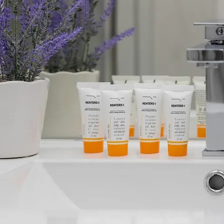 Stylish Przedpole With Balcony & Parking By Renters * ワルシャワ