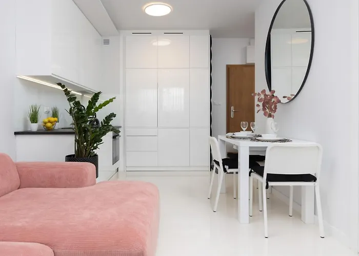 Stylish Przedpole With Balcony & Parking By Renters Apartamento *