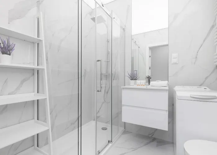 Stylish Przedpole With Balcony & Parking By Renters Apartman