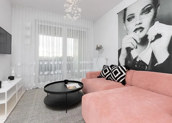 Stylish Przedpole With Balcony & Parking By Renters * Warschau