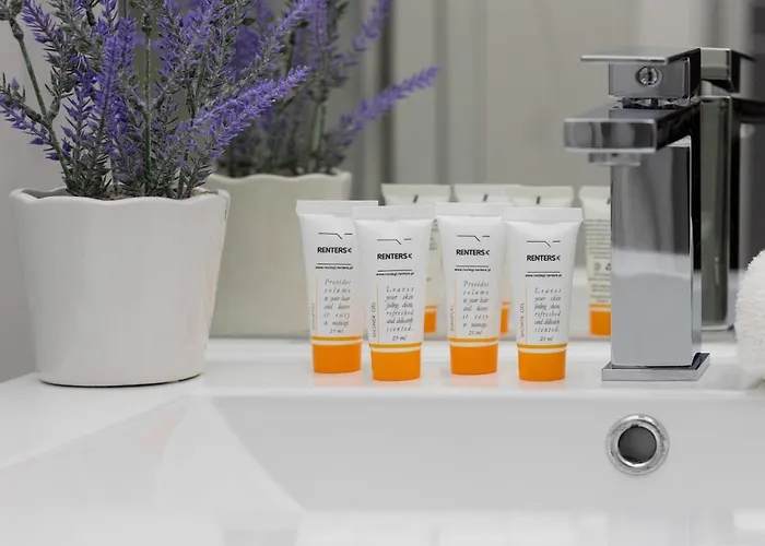 Stylish Przedpole With Balcony & Parking By Renters * Warschau